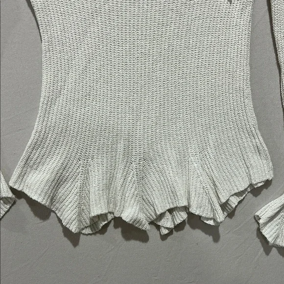 Elegant Cream Knit Cold Shoulder Top - Picture 3 of 3